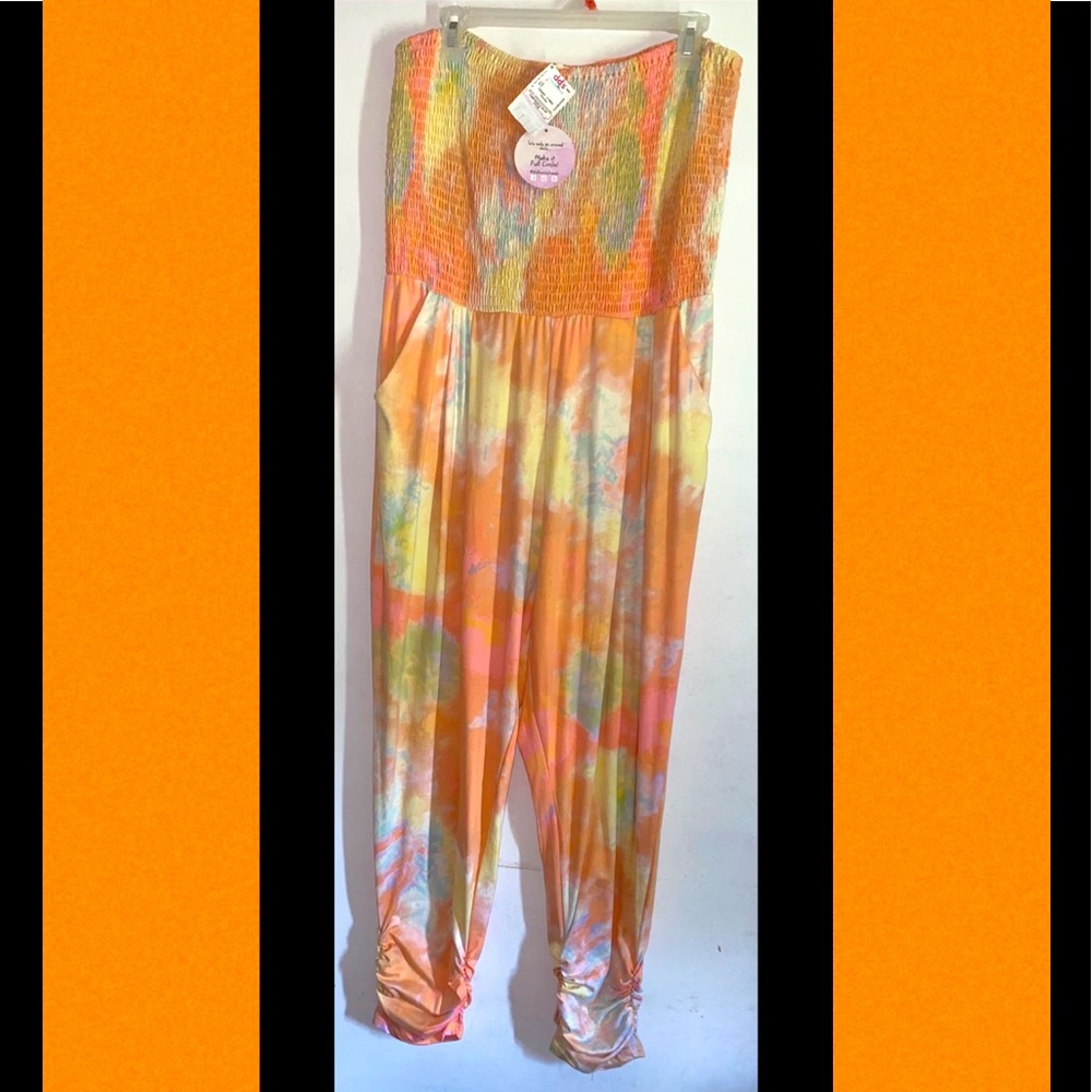 NWT Full Circle Trends w/ Love Strapless NEON Colored Romper Pants w/ Pockets.